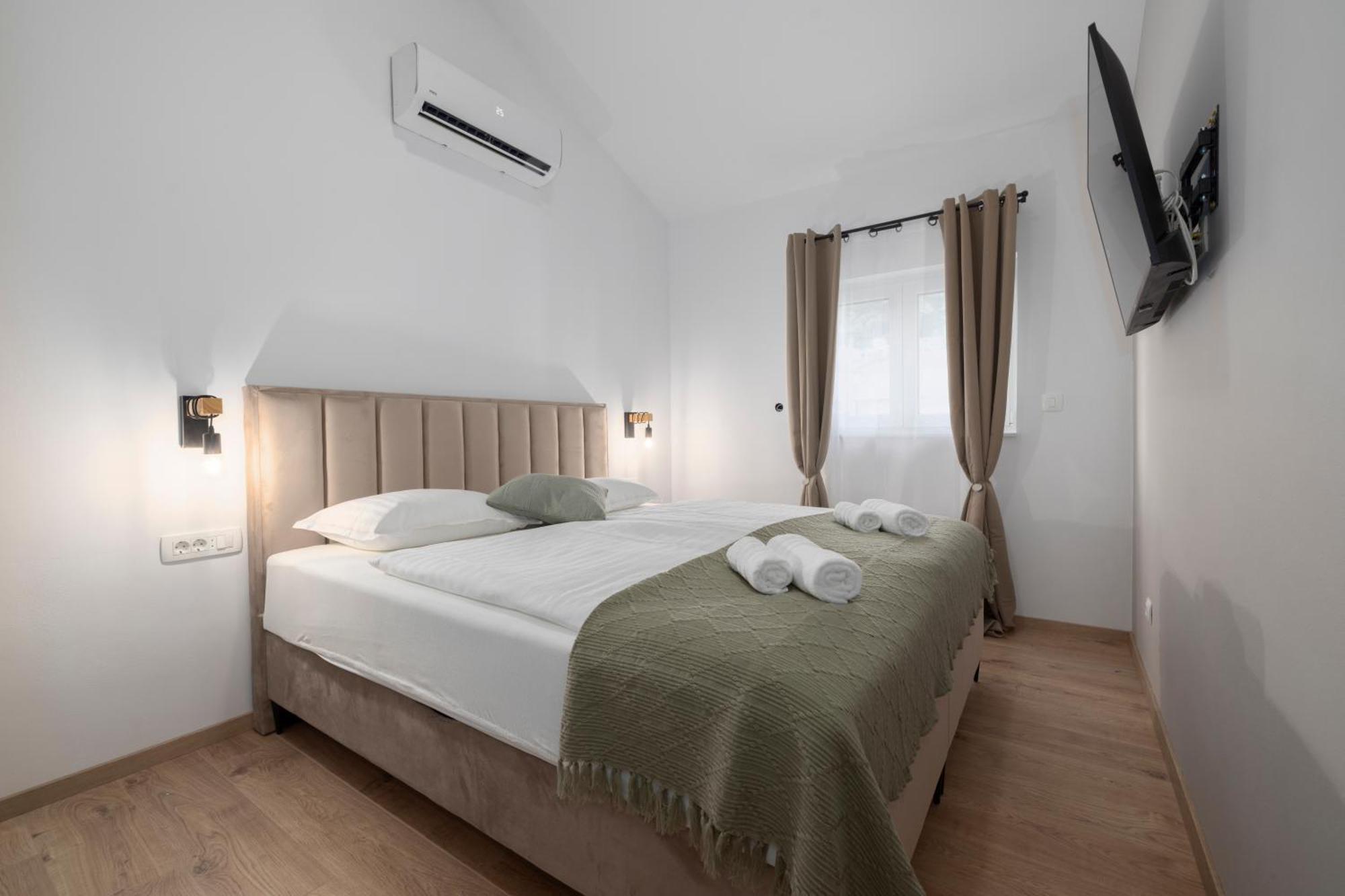 Prestige Makarska